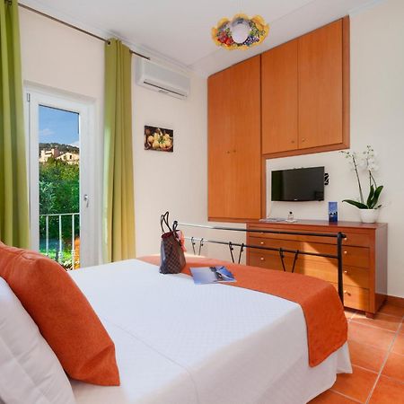 Bed and Breakfast Relais Santa Lucia Sorrent Exterior foto